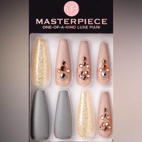 🎉HP🎉KISS Masterpiece Autumn’s “Extravagance” 3D Jeweled Glam Nail Kit - Picture 2 of 6